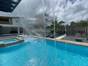 Sleek 3-Bdr Oasis Villa Iris